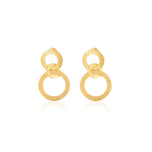 Boucles d'oreilles clous en laiton finition or, designs variés, pour bijoux de soirée, disponibles à l'exportation – Approvisionnement direct usine - Product Image 1