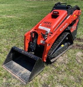 Chargeuse compacte Kubota SCL1000 durable et efficace pour la construction, l'agriculture, l'entretien des terrains et les travaux difficiles - Product Image 4