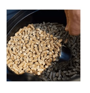 Granulés de bois de qualité supérieure à faible teneur en cendres et à haute valeur calorique, conditionnés en sacs de quarante livres pour le chauffage résidentiel - Product Image 5