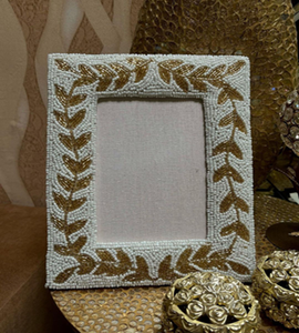 Cadre photo rectangulaire en perles de verre faites à la main, support d'image de table, motif feuille d'or, broderie perlée, cadre portrait pour la maison - Product Image 1