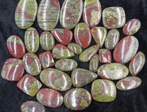 Piedras de Jaspe Natural Dragón de Sangre, Corte Pera, Corte Cojín, Marrón, Formas Mixtas, Venta al por Mayor para Fabricación de Joyas, Piedras para Colgantes - Product Image 3