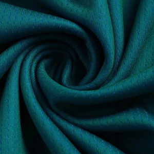 Conjunto de Uniforme de Baloncesto Geométrico Verde Neón Personalizado, Jersey con Cuello en V y Pantalones Cortos para Equipos - Product Image 6