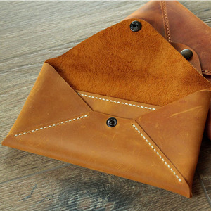 Organisateur d'enveloppes en cuir véritable de qualité supérieure, conçu pour les enveloppes de trésorerie, la gestion budgétaire, les reçus, les cartes et les voyages, en vente. - Product Image 6