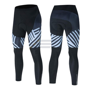 Ensemble de compression personnalisé de haute qualité pour le BJJ et le MMA, fabriqué au Pakistan, comprenant un t-shirt de fitness et un rashguard. - Product Image 3