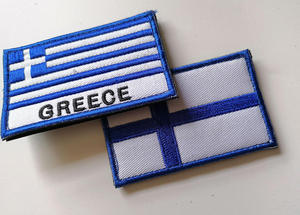 Patchs brodés personnalisés à faible MOQ avec fixation Velcro et support thermocollant pour vestes, chapeaux et sacs - Product Image 3