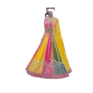 Lehenga Choli Moderne en Soie Satinée Réversible avec Sequins Taille 44 – Tenue de Mariage Diwali pour Femme – Zain Exports – Toutes Saisons – Coupe Classique - Product Image 1