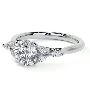 Anillo de Compromiso y Boda de Lujo con Moissanita de Corte Brillante, Plata de Ley, Chapado en Oro de 18K, Solitario, con Engaste de Puntas - Product Image 3