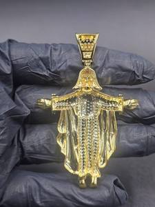 Pendentif Jésus plaqué or serti de moissanite, bijoux religieux en argent sterling 925, pendentifs et breloques de haute qualité - Product Image 4