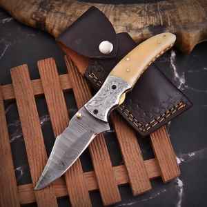 Cuchillo Plegable de Acero de Damasco Hecho a Mano, Personalizado, Hermoso, para Supervivencia al Aire Libre, de Grado Industrial, con Funda - Product Image 3