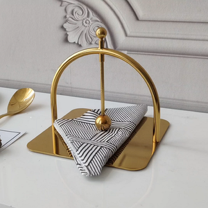 Porte-serviettes en fil métallique, anneaux métalliques artistiques faits à la main pour des présentations de table uniques, réductions en gros - Product Image 2