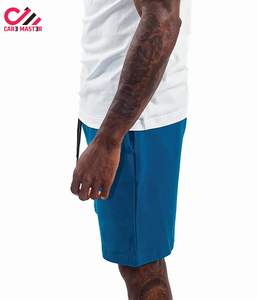 ชุดเซ็ตฮู้ดดี้โอเวอร์ไซส์ทรงหลวมสำหรับผู้ชาย พร้อมกางเกงขาสั้นเข้าชุด ผ้าฝ้ายคุณภาพสูง - Product Image 2