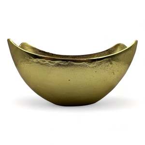 Bol en métal doré fait main avec texture craquelée, bol de service décoratif moderne pour la décoration de table - Product Image 1
