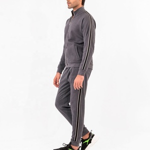 Ensemble de survêtement sportif personnalisé pour homme – Meilleur prix – Tenue de jogging, course et entraînement haut de gamme - Product Image 4