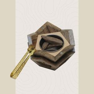 Wholesale Geometric Wood and Rattan Incense Burner Bulk Luxury Mango Wood Bakhoor Censer with Woven Inlay and <b>Hinged</b> Lid - Product Image 4