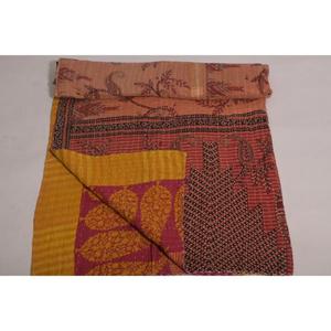 Couverture Kantha Lavinas faite à la main, écologique, lavable, imprimée, motif floral vintage, en coton, style bohème indien, réversible - Product Image 4