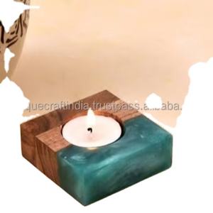 Portavelas de Resina y Madera Personalizable de Lujo, Decoración Navideña para el Hogar, Linternas Artesanales Únicas Hechas a Mano en India - Product Image 3