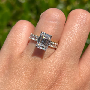 Unisex Emerald Oval Cut Diamond Engagement <b>Ring</b> Prong Setting 4.35Carat Lab-Grown IGI Certified 14k Eternity Vermeil Wedding - Product Image 1