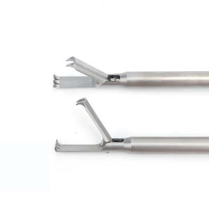 Juego de Portaagujas Laparoscópicos Profesionales - Pinzas de Sutura de Acero Inoxidable Quirúrgico con Mango en Forma de V para Procedimientos Endoscópicos - Product Image 3