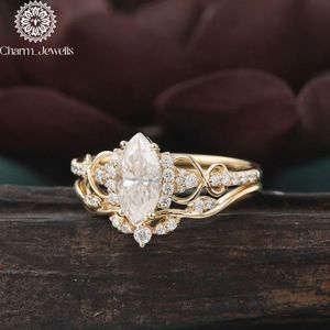 Bague de fiançailles Charm_Jewells en argent avec moissanite taille coussin, sertie à griffes, certifiée IGI, design floral vintage pour femme - Product Image 3