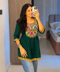 Colección de túnicas Kurti de rayón para mujer, estilo étnico Gamthi Kodi con encaje, ajuste holgado, casual, reciclado - Product Image 1