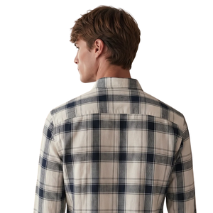 Chemise en flanelle à carreaux noire neutre pour homme, manches longues, boutonnée, chemise décontractée à carreaux, tissu brossé doux, streetwear quotidien - Product Image 4