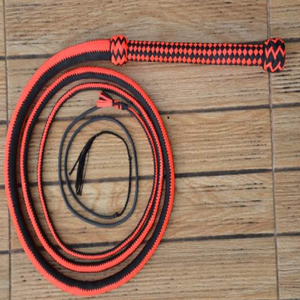 ROYAL INTRNATIONAL Fouet de combat en cuir véritable pour Halloween avec manche en bois, design marron, sur mesure - Product Image 2