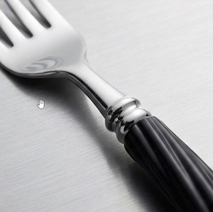 Cuillère à dîner minimaliste en acier inoxydable avec finition miroir, manche long, compatible lave-vaisselle, couverts argentés pour les fêtes - Product Image 3