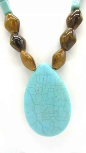 Collier en résine toutes couleurs pour femme, pendentif perlé en époxy, fabriqué en Inde pour les fiançailles par Perfect Enterprises - Product Image 5