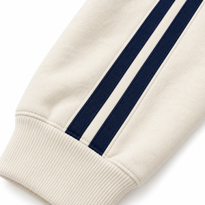 Tenues légères et confortables pour hommes actifs, ensemble sweat-shirt et short conçu pour un confort respirant et un style décontracté. - Product Image 5