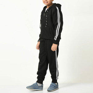 WATZY SPORTS ชุดวอร์มเด็กแบบ unisex สีพื้น 2 1 ชิ้น เสื้อแขนยาวมีเชือกผูก กระเป๋าข้าง กางเกงเอวยางยืด สำหรับฤดูหนาว - Product Image 4
