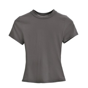 T-shirt décontracté pour femme en polyester respirant et écologique, col en V, manches courtes, impression de logo personnalisé, teinture unie, compressé - Product Image 1