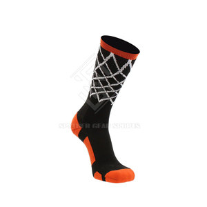 Chaussettes de sport d'hiver fines de haute qualité avec logo sur le revers, gestion de l'humidité, respirantes, écologiques, hauteur genou pour adultes - Product Image 4