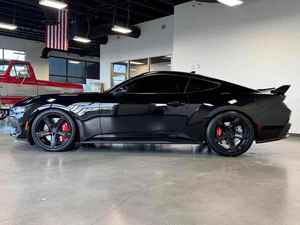 MINT2024 Mustang GT Coupé 2D Premium 5.0L V8 Coyote (480HP) - Product Image 1