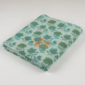 Tela india hecha a mano con hermosos estampados florales, 100% algodón voile puro, tela Dabu con estampado a mano para prendas de vestir. - Product Image 3