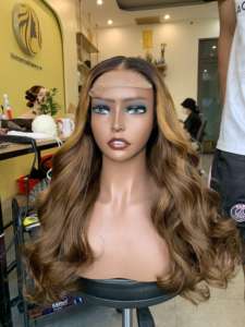 Precio al por Mayor de Extensiones de Cabello Humano Virgen Vietnamita, Sin Enredos ni Caída, Pelucas con Flequillo Ondulado, Cabello Remy - Product Image 4