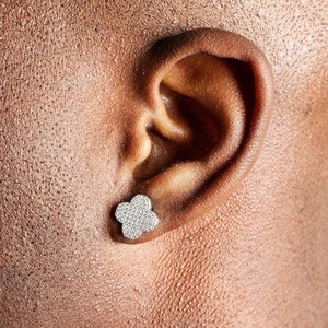 Pendientes de Lujo con Diseño de Flor y Micro Pavé de Moissanita para Hombre y Mujer, Estilo Hip Hop en Tono Plateado - Product Image 1