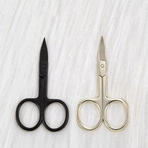 Tijeras de Manicura de Acero Inoxidable de Alta Calidad para el Año Nuevo 2025, Cuchilla Recta para Cutículas, Diseño Afilado con Orificio Cuadrado, para Venta al Por Mayor - Product Image 3
