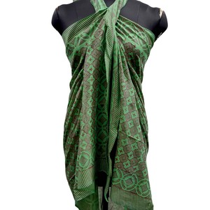 Paréo Sarong 100% Coton Imprimé Floral à la Main, Grande Écharpe de Plage, Cache-Maillot de Bain, Doux, Tendance Femme, Vente en Gros - Product Image 1