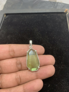 Joyería de plata alemana con piedras preciosas para mujer, forma ovalada, mejor precio, amatista verde de cristal, estilo único, piedra tallada, hecha a mano. - Product Image 2