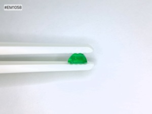 มรกตธรรมชาติ 100% จากแซมเบีย รูปทรงแปดเหลี่ยม 2.09 กะรัต พลอยแท้คุณภาพพรีเมียม ตัดเจียระไนอย่างแม่นยำ สำหรับเครื่องประดับสุดพิเศษ - Product Image 5