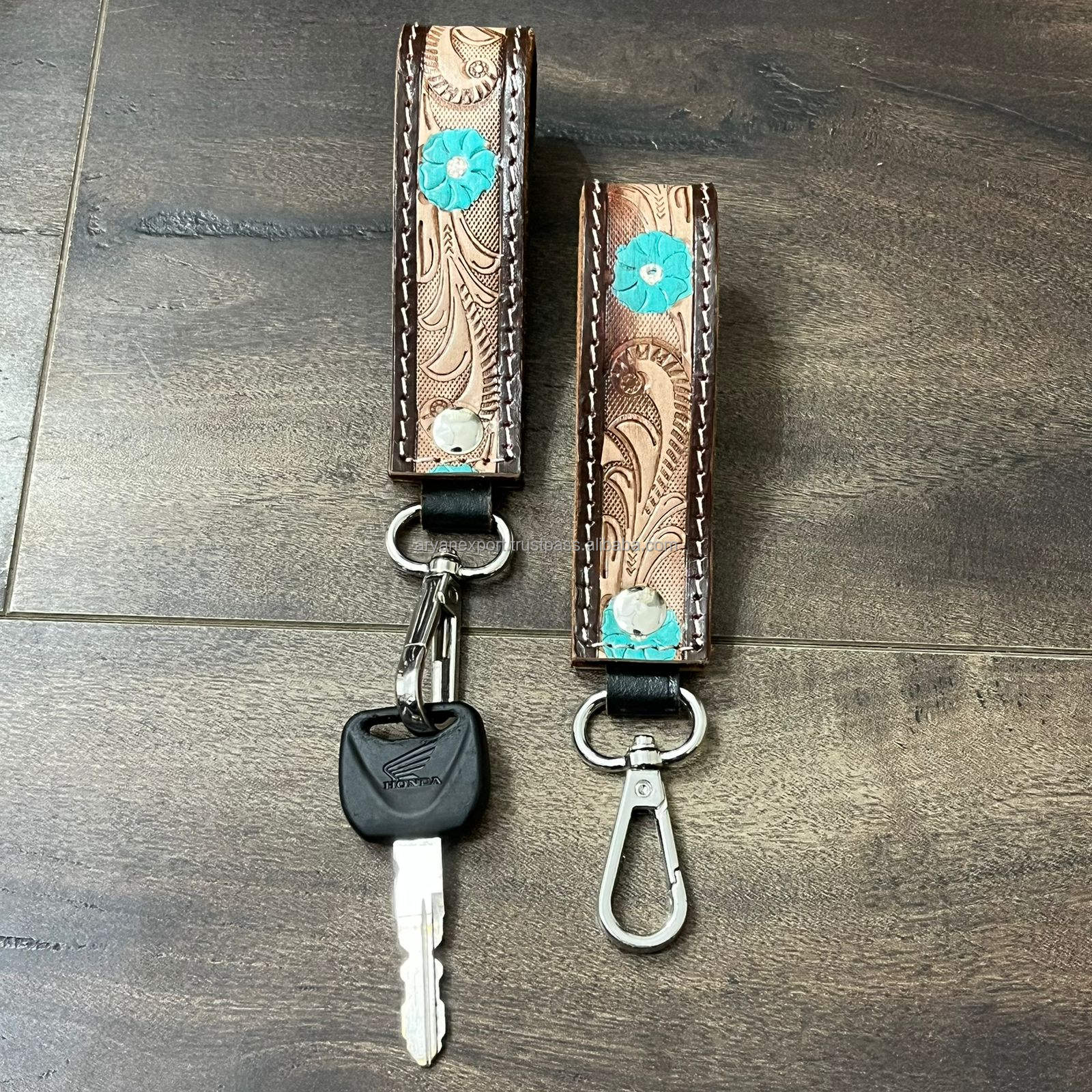 สีน้ำตาล