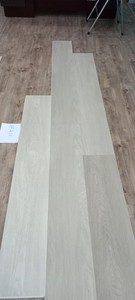 พื้น SPC แบบแข็ง VFLOOR รุ่นโมเดิร์น ผลิตจาก PVC กันน้ำ ทนต่อรอยขีดข่วน ระบบคลิ๊กล็อค ติดตั้งง่าย ขนาดกลาง รับประกัน 5 ปี - Product Image 2