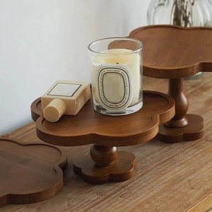 Plateaux et assiettes décoratifs artisanaux en bois à motifs floraux et végétaux, design scandinave, pour la décoration de la maison - Product Image 1