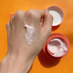 [POUR LA PEAU] Crème éclaircissante aux ingrédients naturels Soin hydratant pour le visage Crème faciale non collante - Product Image 2
