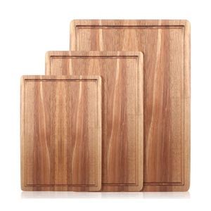 Planche à découper en bois pur, vente rapide, idéale pour la préparation culinaire en cuisine de restaurant et la présentation de charcuterie savoureuse - Product Image 1