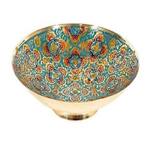 Exquisito tazón de latón color granate y dorado, adornado con arte tradicional de pavo real en esmalte, disponible a precios de mayorista. - Product Image 5