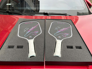 Paleta de Pickleball Alargada EAVX Gen 4, Cara de Fibra de Carbono Cruda 3K, Núcleo de Panal de PP de 16 mm, Ligera, Duradera e Impermeable - Product Image 3