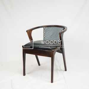 Sillas de Madera Maciza 100% con Asiento Acolchado de Cuero Genuino, Estilo Rústico Moderno para Restaurantes y Cafeterías, Venta al Por Mayor - Product Image 1