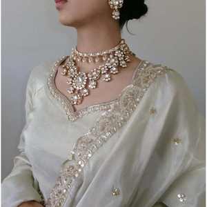 Designer XL Wedding Wear Lehenga Choli avec diamant et travail de séquence - Product Image 4