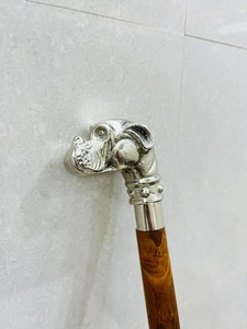 Canne de marche murale multifonction en bois de rose avec poignée tête de bouledogue en laiton massif antique - Product Image 2